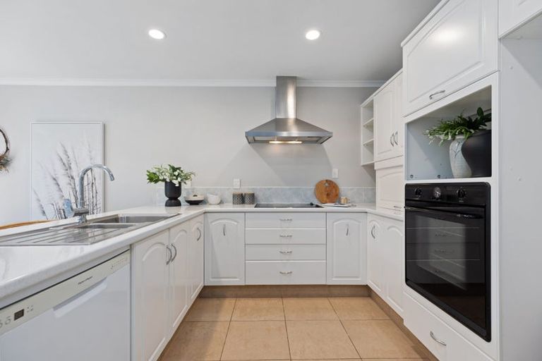 Photo of property in 3 Monterey Key, Papamoa Beach, Papamoa, 3118