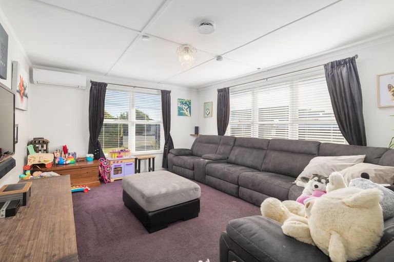 Photo of property in 103 Springs Road, Hornby, Christchurch, 8042