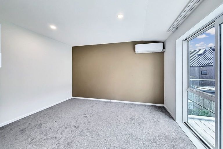 Photo of property in 6d Law Street, Torbay, Auckland, 0630