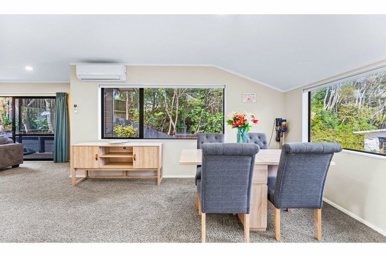 Photo of property in 2/46 Powrie Street, Glenfield, Auckland, 0629