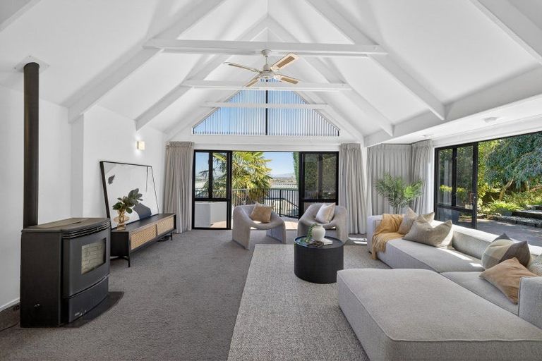 Photo of property in 25 Lookaway Place, Huntsbury, Christchurch, 8022