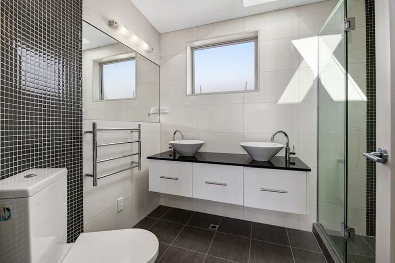 Photo of property in 41 Maylee Crescent, Gulf Harbour, Whangaparaoa, 0930