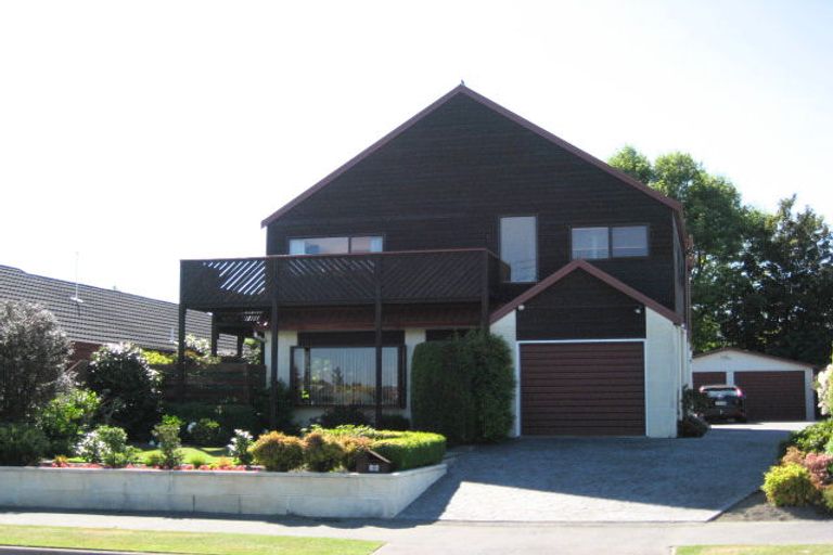 Photo of property in 26 Westgrove Avenue, Avonhead, Christchurch, 8042