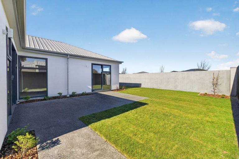 Photo of property in 27 Hanmer Crescent, Rangiora, 7400