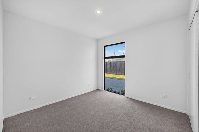 Photo of property in 27 Hanmer Crescent, Rangiora, 7400