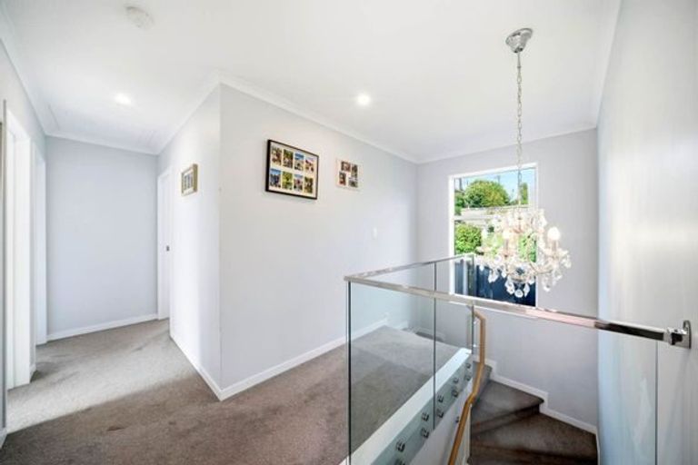 Photo of property in 123a Forrest Hill Road, Forrest Hill, Auckland, 0620