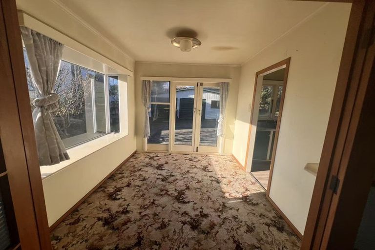 Photo of property in 65 Kervil Avenue, Te Atatu Peninsula, Auckland, 0610