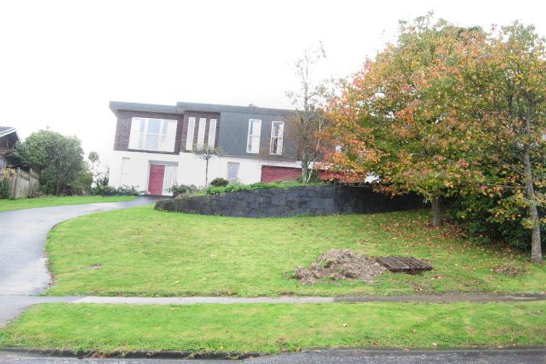 Photo of property in 9 Cheriton Road, Mellons Bay, Auckland, 2014