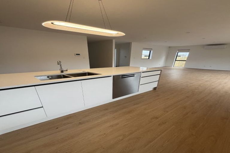 Photo of property in 5b Breeze Lane, Silverdale, 0932