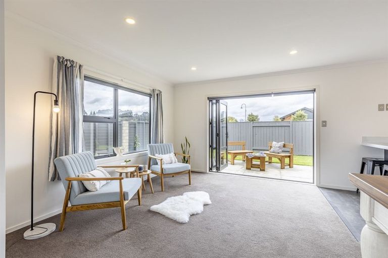 Photo of property in 23 Chestnut Close, Kelvin Grove, Palmerston North, 4414