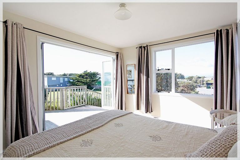Photo of property in 31 Nelson Street, Foxton Beach, Foxton, 4815
