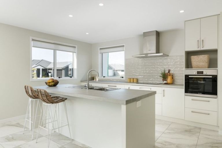 Photo of property in 48 Te Kio Crescent, Papamoa Beach, Papamoa, 3118