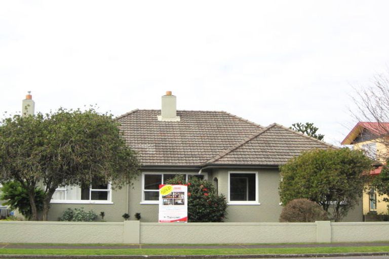 Photo of property in 5 French Street, Moturoa, New Plymouth, 4310