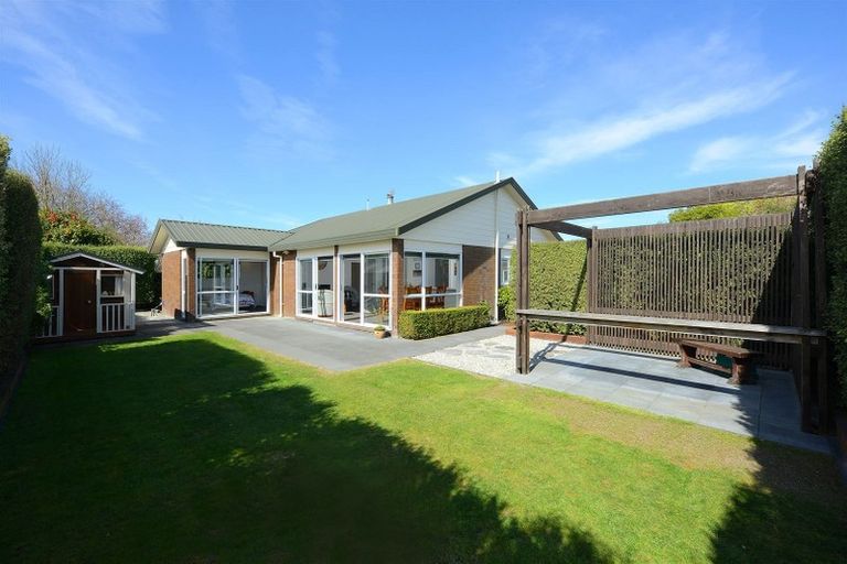 Photo of property in 30 Beauford Place, Parklands, Christchurch, 8083