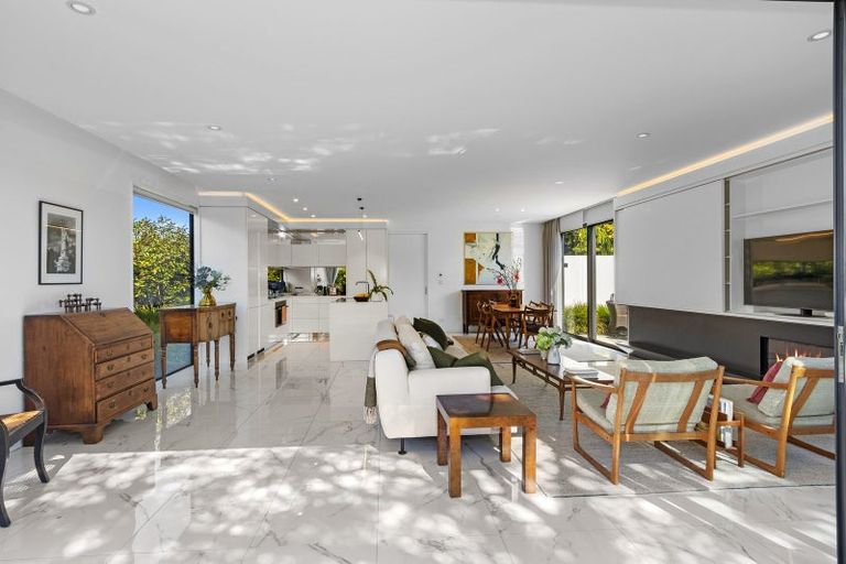 Photo of property in 74 Merivale Lane, Merivale, Christchurch, 8014