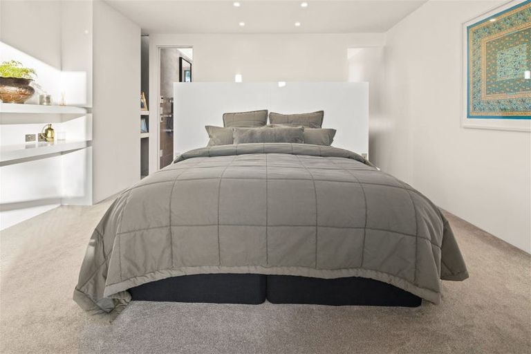 Photo of property in 100 Glandovey Road, Fendalton, Christchurch, 8052