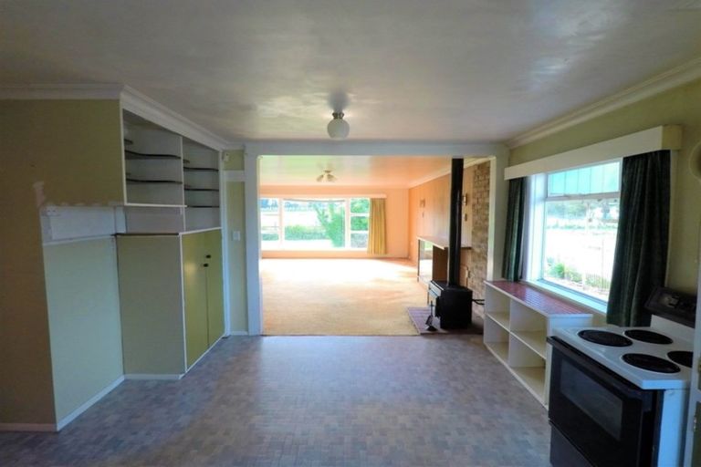 Photo of property in 335 Kawiu Road, Levin, 5510