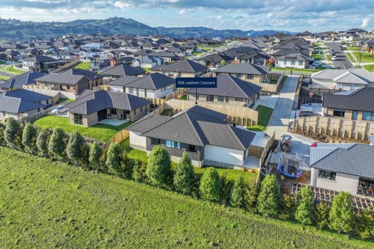 Photo of property in 35b Leathem Crescent, Pokeno, 2402