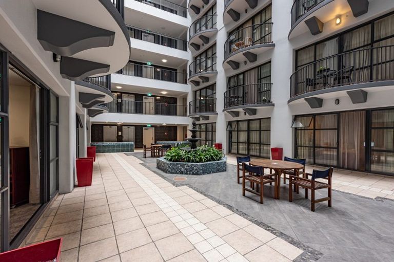 Photo of property in Atrium Towers, 1g/154 The Terrace, Wellington Central, Wellington, 6011