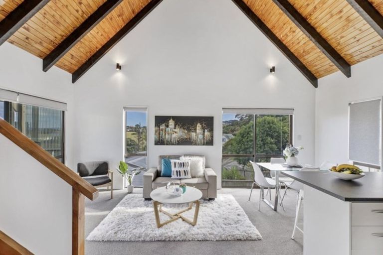 Photo of property in 18 Delshaw Avenue, Stanmore Bay, Whangaparaoa, 0932