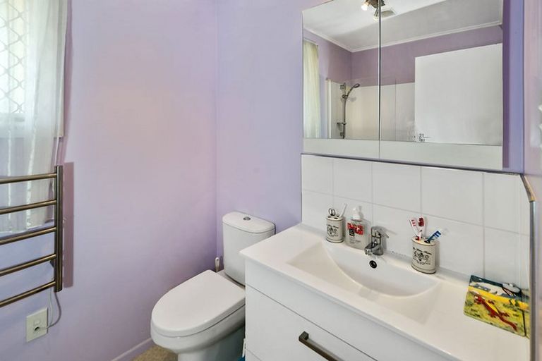 Photo of property in 14 Gills Avenue, Papakura, 2110