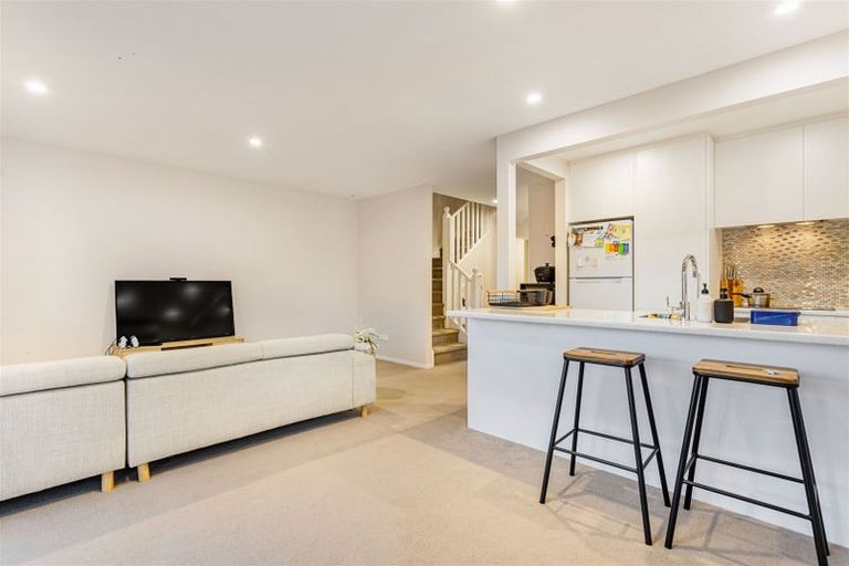 Photo of property in 7/103 Swanson Road, Henderson, Auckland, 0610