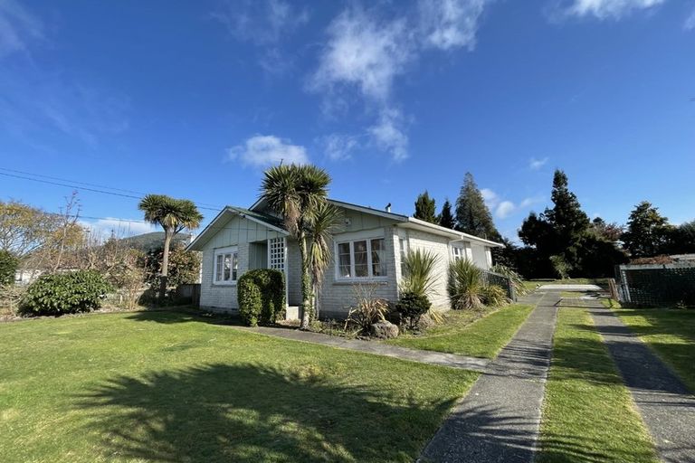 Photo of property in 28 Bidois Road, Fairy Springs, Rotorua, 3015
