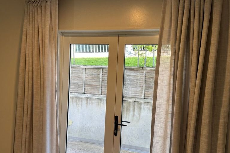 Photo of property in 3e/20 Ian Marwick Place, Birkenhead, Auckland, 0626