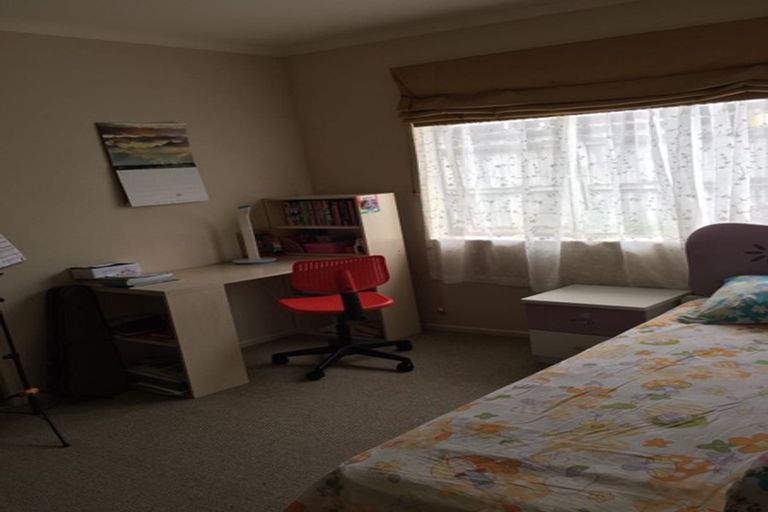 Photo of property in 14 Monash Place, Flat Bush, Auckland, 2016