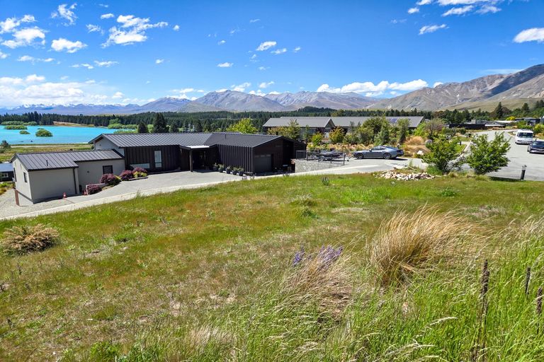 Photo of property in 16 Rankin Rise, Lake Tekapo, 7999