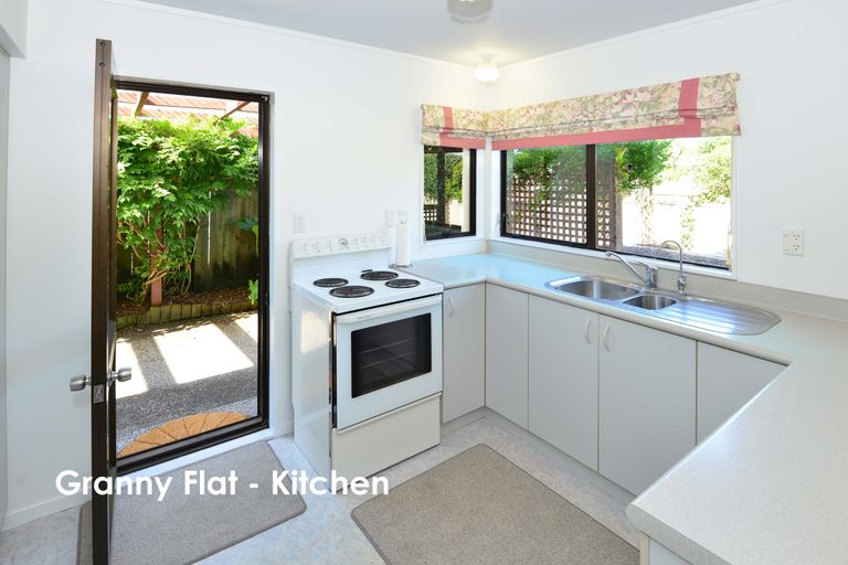 Photo of property in 61 Maygrove Drive, Orewa, 0931