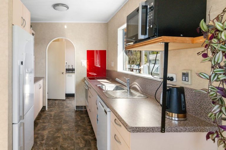 Photo of property in 11 Vincent Drive, Levin, 5510