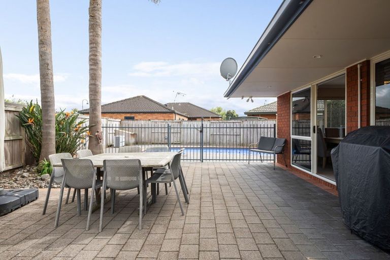 Photo of property in 63 Waiwherowhero Drive, St Andrews, Hamilton, 3200