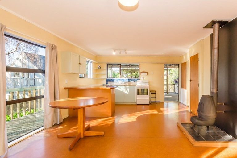 Photo of property in 38 Hicks Crescent, Waikanae Beach, Waikanae, 5036