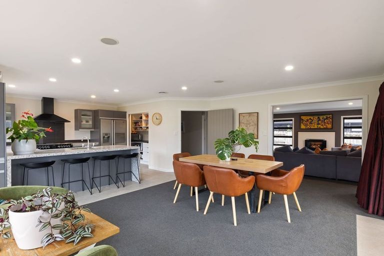 Photo of property in 6 Trump Place, Kelvin Grove, Palmerston North, 4414