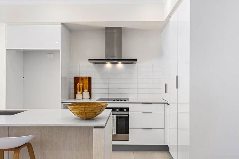 Photo of property in 44 Owen Chapman Drive, Red Beach, 0932