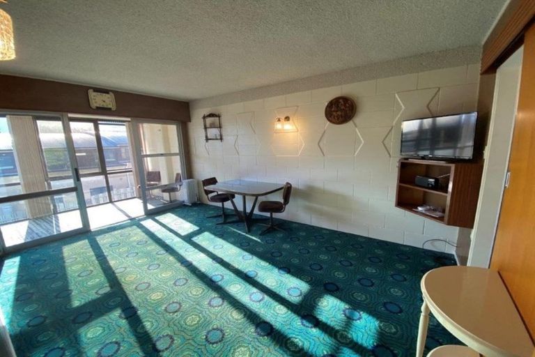 Photo of property in 40m Maunganui Road, Mount Maunganui, 3116