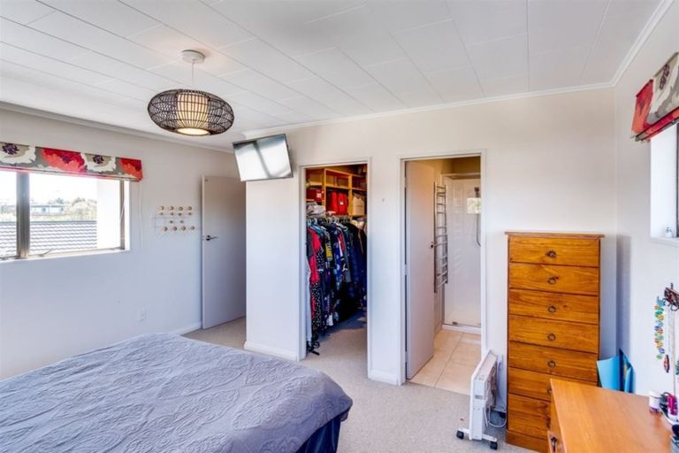 Photo of property in 25 Mckeefry Avenue, Greenmeadows, Napier, 4112