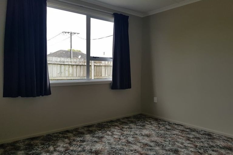 Photo of property in 126a Seaview Road, Westown, New Plymouth, 4310