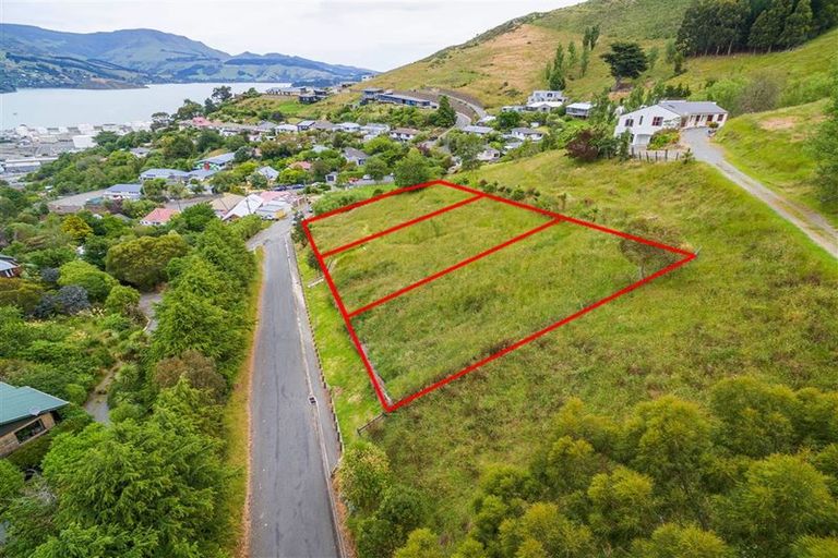 Photo of property in 16 Harmans Road, Lyttelton, 8082