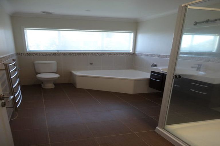 Photo of property in 10 Gulf Harbour Drive, Gulf Harbour, Whangaparaoa, 0930