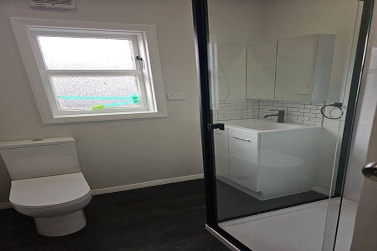 Photo of property in 88 Victoria Street, Carterton, 5713