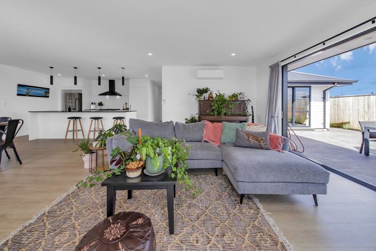 Photo of property in 28 Falcon Road, Rolleston, 7615