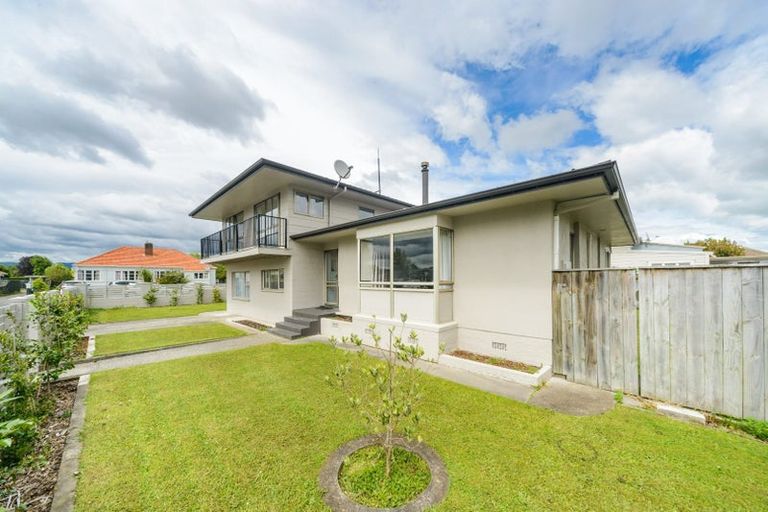 Photo of property in 417 College Street, Hokowhitu, Palmerston North, 4410