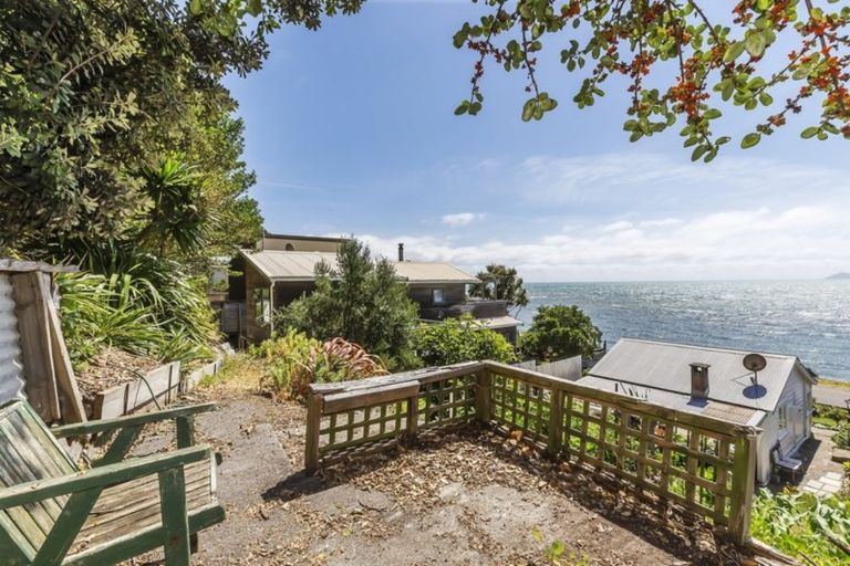 Photo of property in 8 Ocean Parade, Pukerua Bay, 5026