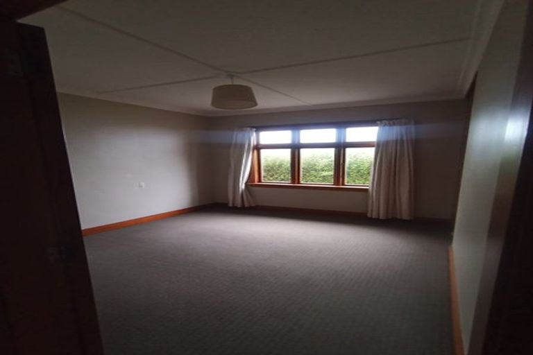 Photo of property in 64 Middleton Road, Kew, Dunedin, 9012