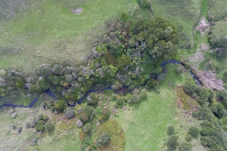 Photo of property in 92 Brewster Road, Pukekawa, Tuakau, 2696