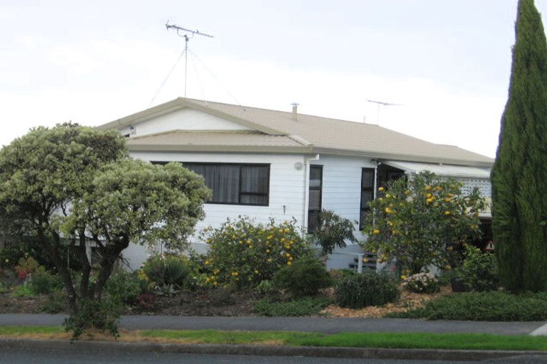 Photo of property in 15 Tamatea Drive, Snells Beach, 0920