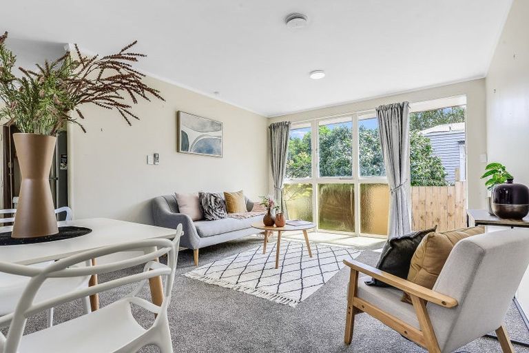 Photo of property in 2/271 River Road, Claudelands, Hamilton, 3214