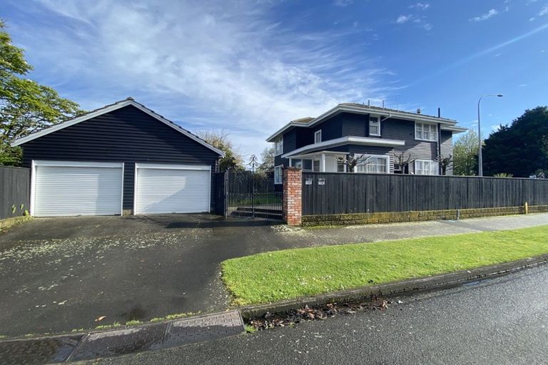 Photo of property in 293-295 Park Road, Hokowhitu, Palmerston North, 4410